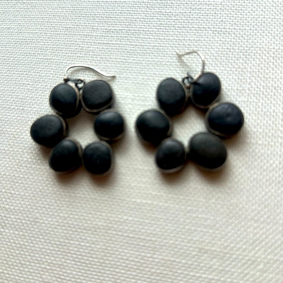 River Stone Earrings - Picture 1 of 3